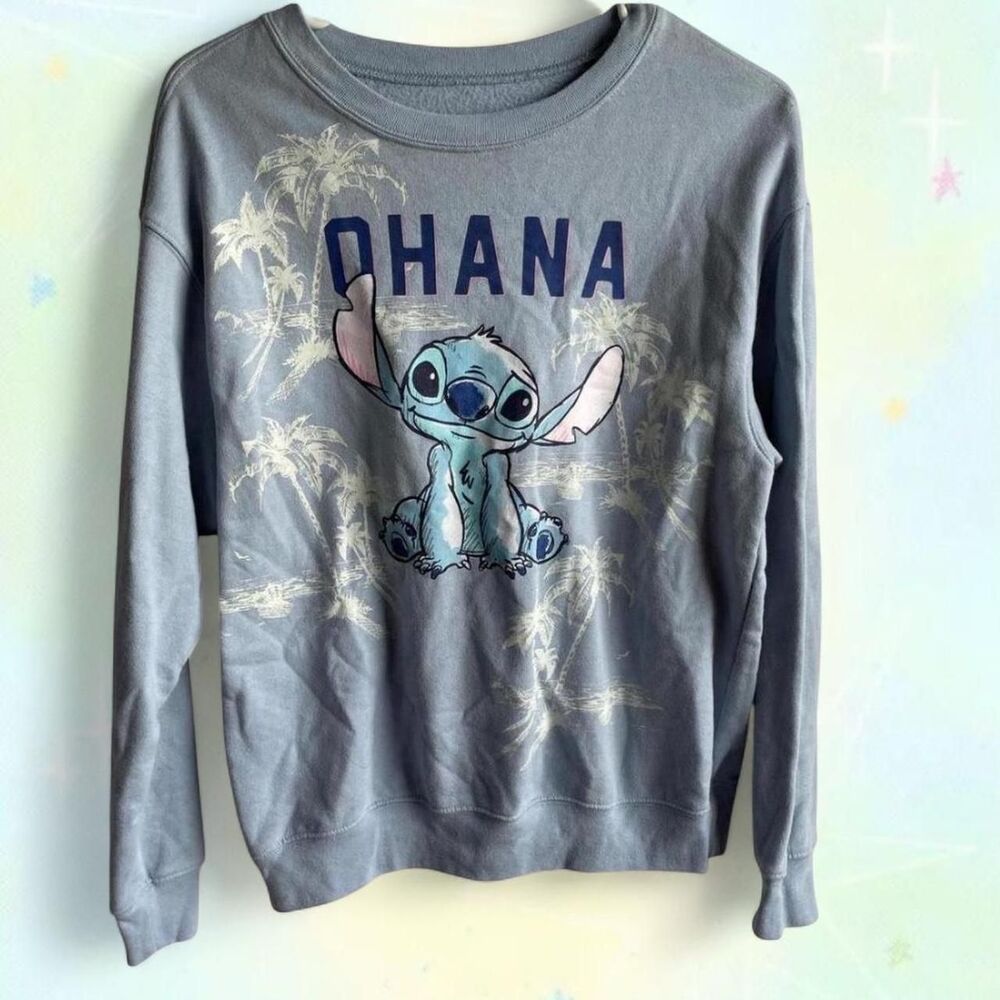Disney Women's Blue and White Sweatshirt
